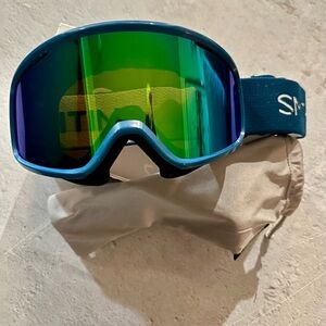 SMITH SNOW GOGGLES BRAND NEW WITH BOX